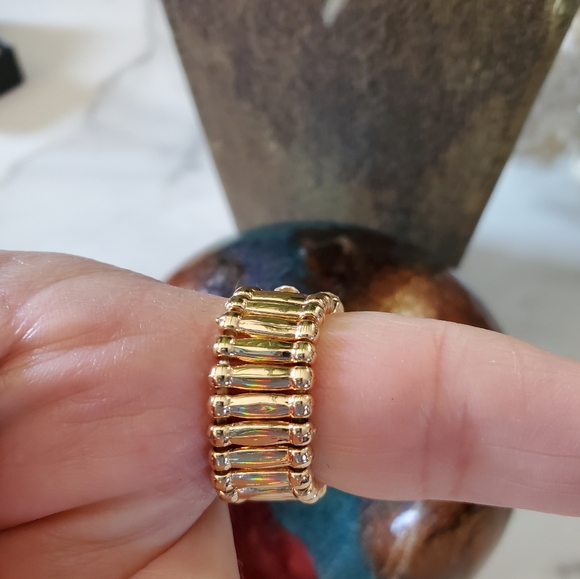 Gold Tone Stretch Ring with Rhinestone Jewels BLING 💥3 for $24💥 - Picture 11 of 13